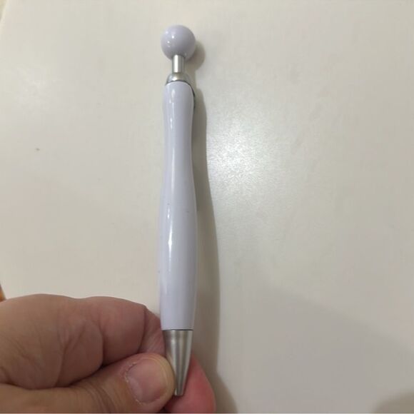 Gift Bundle White Clip-on ID or Key Holder Stethoscope Charm & Pen - Picture 6 of 6